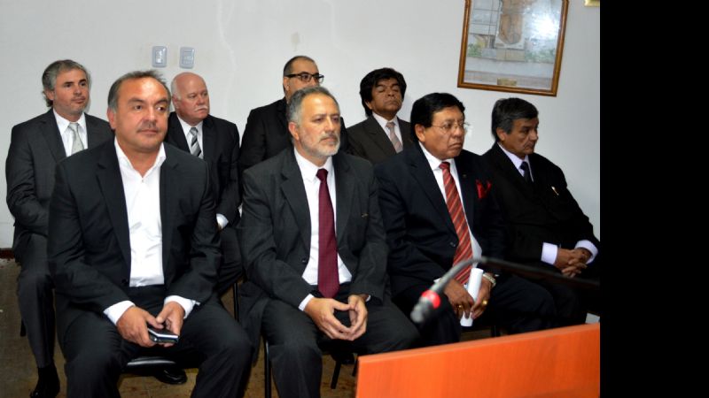 Todos los senadores que sumieron