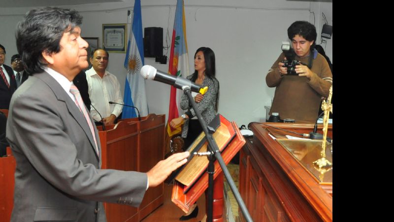 Buscan el desafuero del senador Quintar