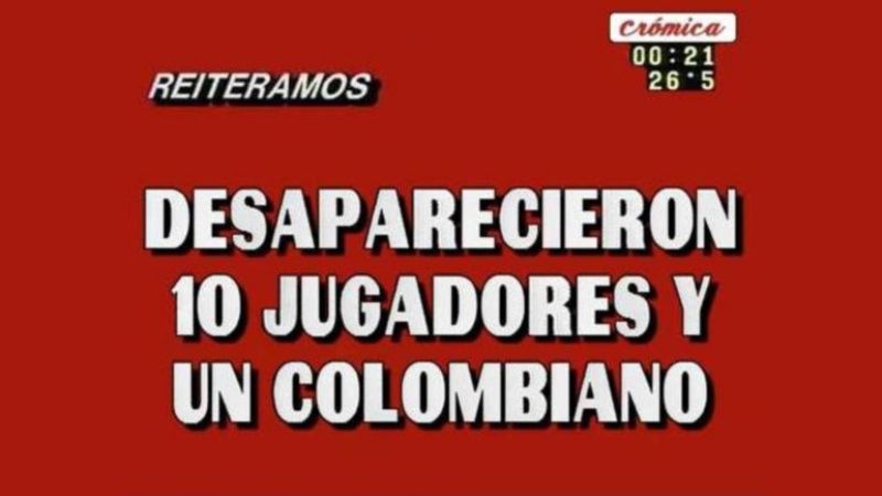 No podían faltar los afiches con cargadas de Boca hacia River