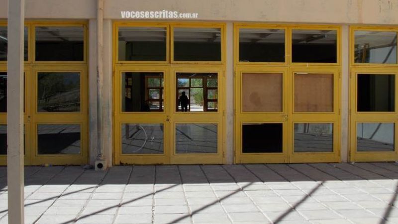 Vándalos provocaron daños en escuela de Tinogasta