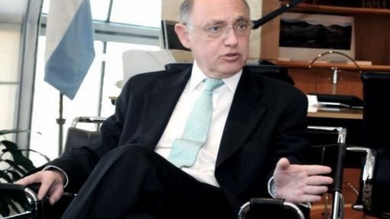 Timerman presentó su renuncia como socio de la AMIA