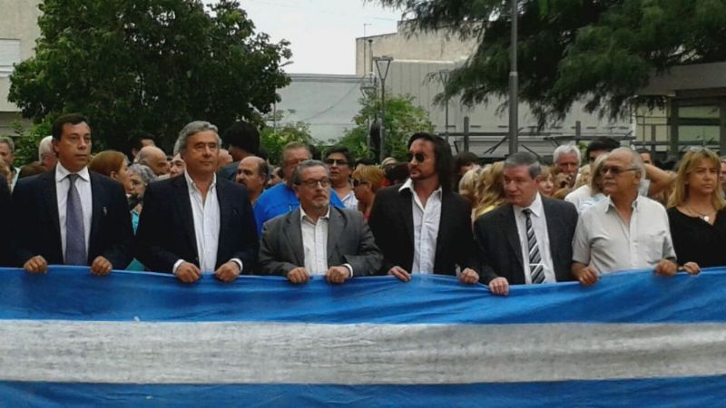 Fiscales y dirigentes radicales en la Marcha del Silencio