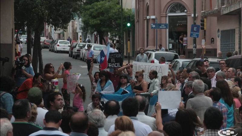 Fiscales y dirigentes radicales en la Marcha del Silencio