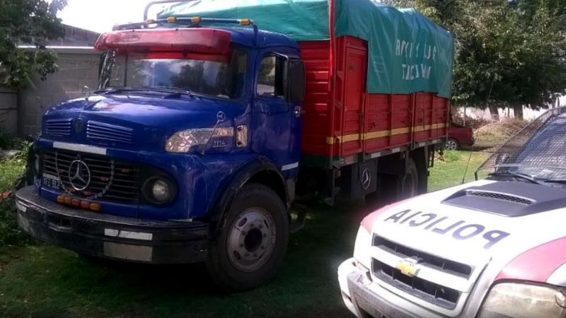 Tucumanos detenidos por ofrecer elementos de dudosa procedencia