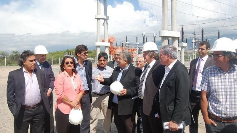 Lucía inauguró obra que termina con los problemas energéticos en el área industrial