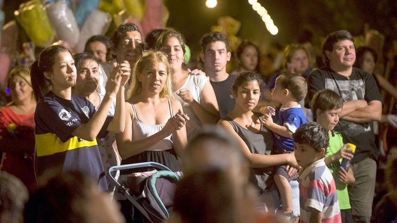 A puro color y alegría se despidió el carnaval en el B° Parque América