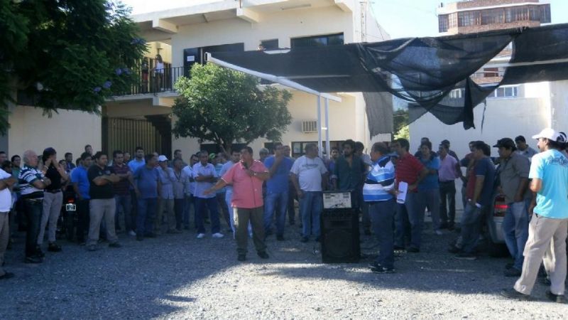 Tras participar del 18F, Nuñez convocó un paro en Obras Públicas