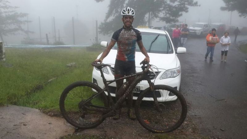 El santamariano Álvaro Macías arrancó el 2015 luciendo la casaca de campeón del NOA