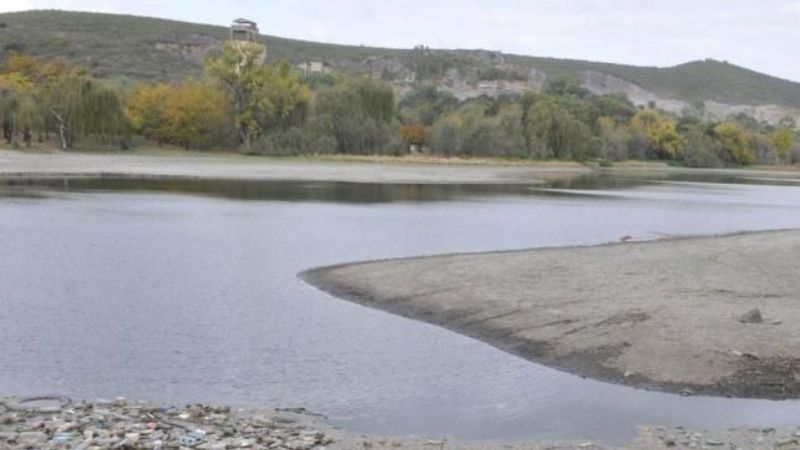 Córdoba: buscan a una adolescente arrastrada por la corriente