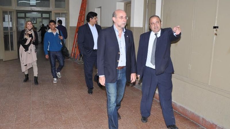 Fama visitó escuelas preuniversitarias
