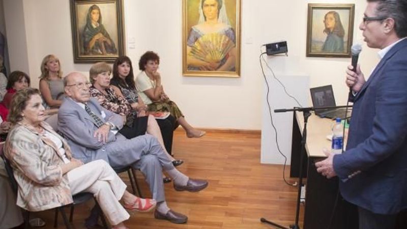 Dictaron charla sobre el artista local, Várela Lezana