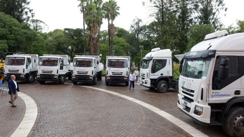 Lucía entregó maquinaria a Vialidad Provincial