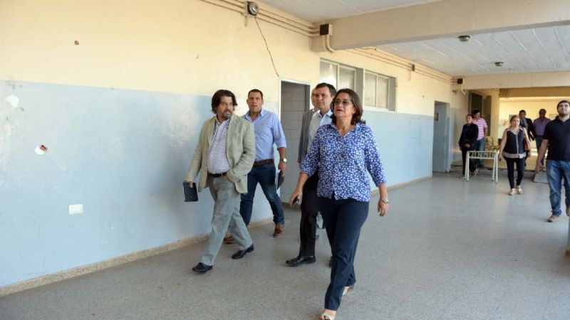 Lucía recorrió más escuelas junto al ministro Ariza