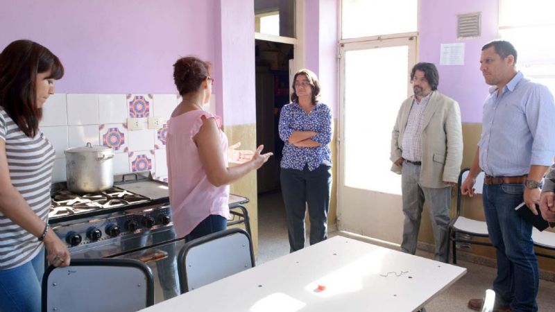 Lucía recorrió más escuelas junto al ministro Ariza