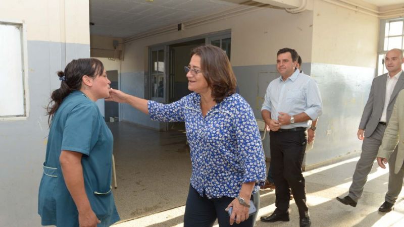 Lucía recorrió más escuelas junto al ministro Ariza