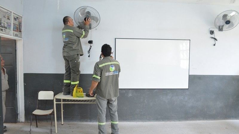 Tareas de mantenimiento en las escuelas municipales capitalinas