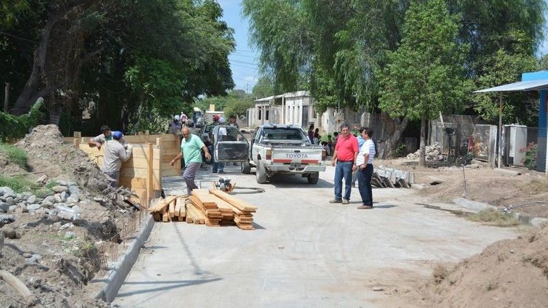 Reconstruyen calles del sector sur de la ciudad