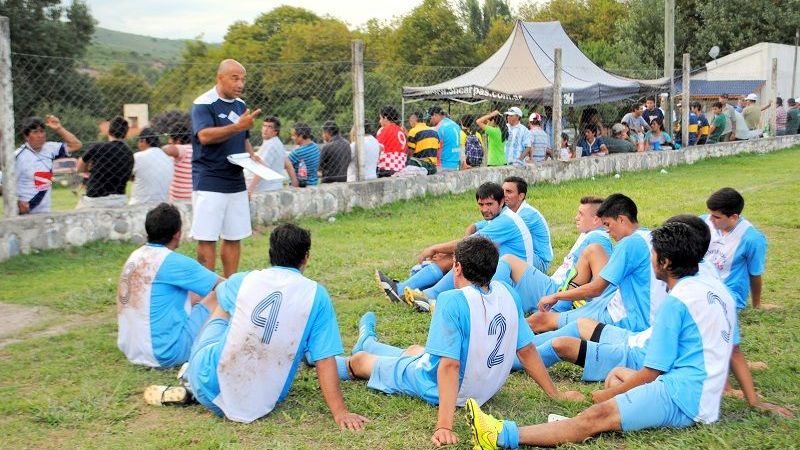 De cada pueblo un líder, en el Anual de la Liga Ambateña