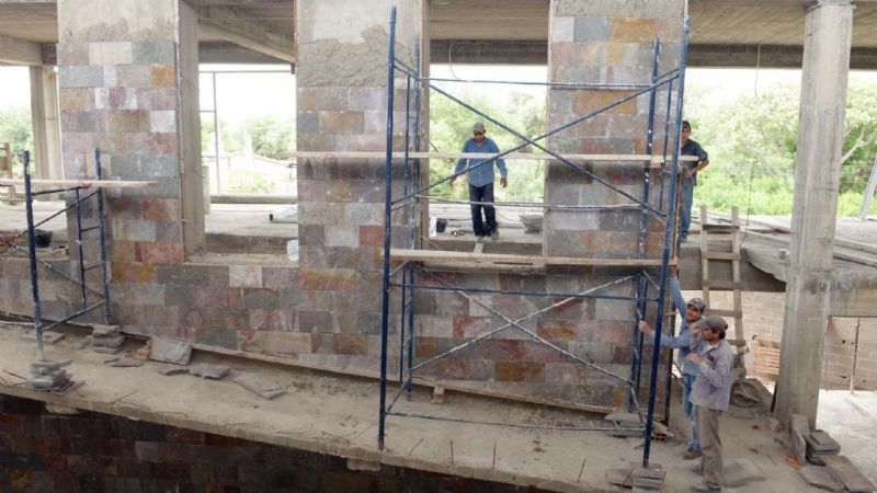 Lucía recorrió obras en el norte y sur capitalino