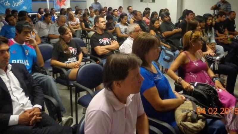 Intransigentes con Guillermo Cháves, referente de “La Florería”