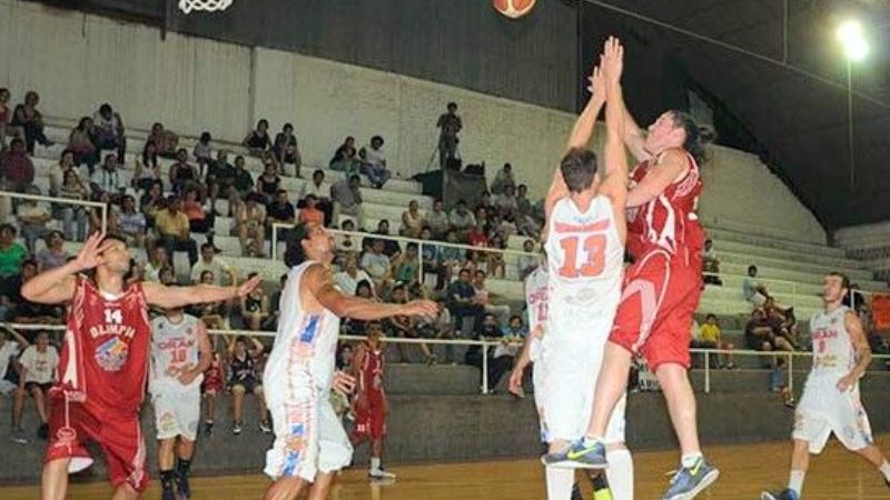 En el tiro del final, se le volvió a escapar a Olimpia