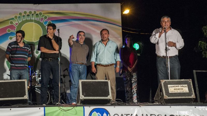 Espectacular presentación del "Viva la Plaza" en el barrio Cruz Negra