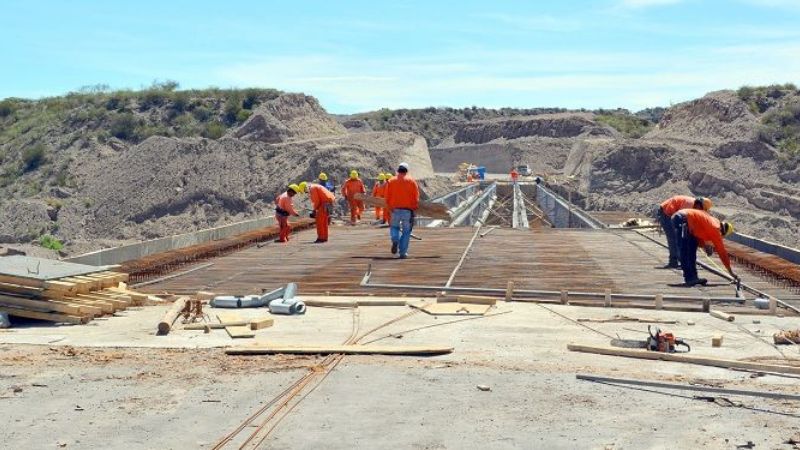 Ruta 40: construyen puentes en el tramo del El Eje a Río Las Cuevas
