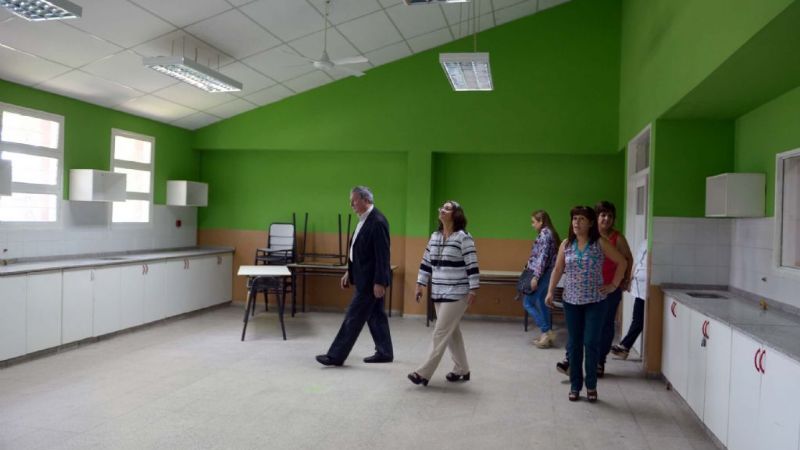 La Gobernadora inspeccionó puesta a punto de las escuelas