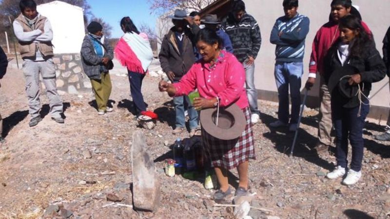 Identidad y derechos, en lengua originaria
