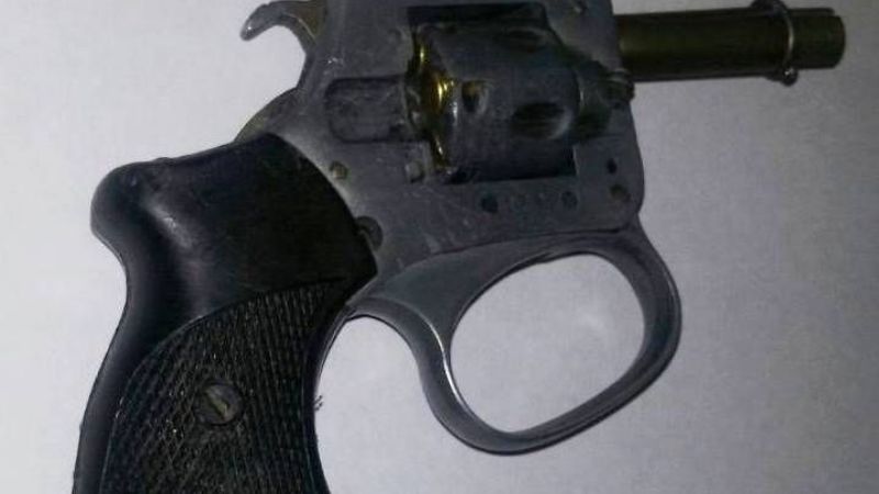 Demoran a un adolescente y secuestran un arma de fuego en Tinogasta