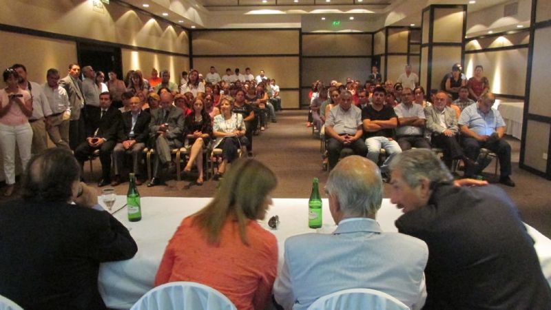 Auxiliares en Enfermería podrán acceder a la profesionalización