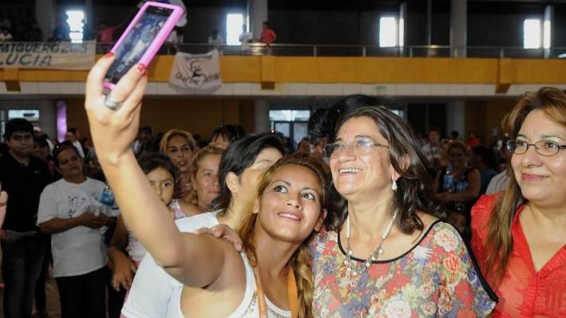 La gobernadora inauguró el ciclo lectivo del programa Ellas Hacen