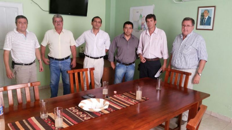 Arduas tareas para restablecer el suministro de energía en el Oeste