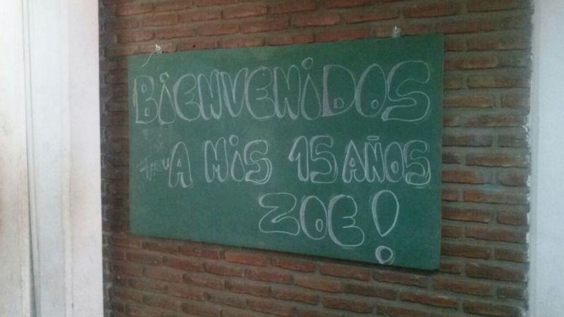 Alquilaba la escuela para fiestas y compraba cigarrillos con fondos del comedor