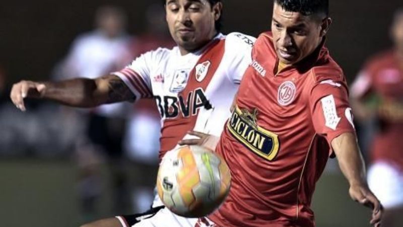 River jugó mal y empató 1-1 con Juan Aurich sobre césped sintético