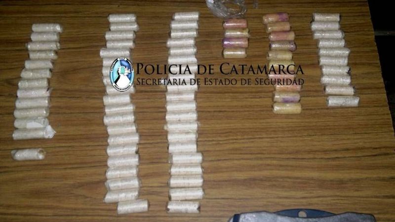 Detienen a dos jóvenes con una importante cantidad de cocaína