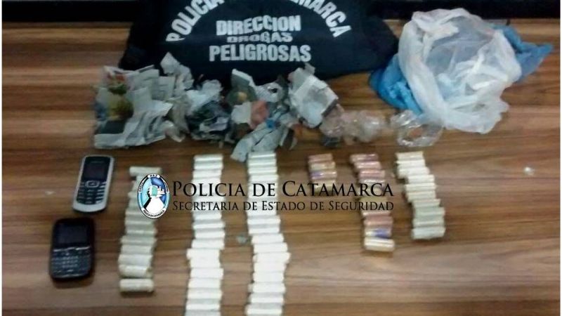 Detienen a dos jóvenes con una importante cantidad de cocaína