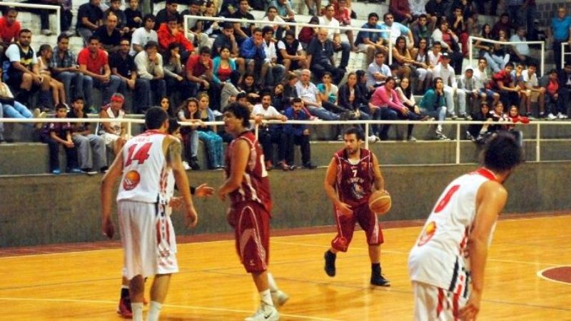 Olimpia perdió de local y jugará la promoción