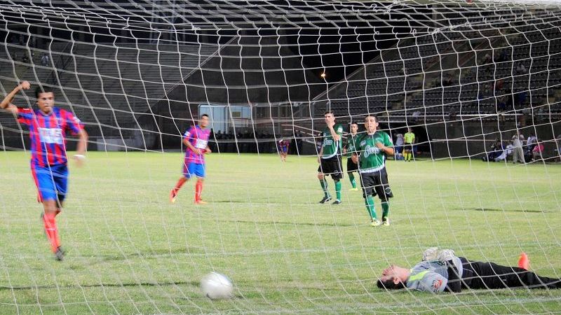 Tesorieri pegó primero ante Tráfico y ganó 5-3 en un partidazo