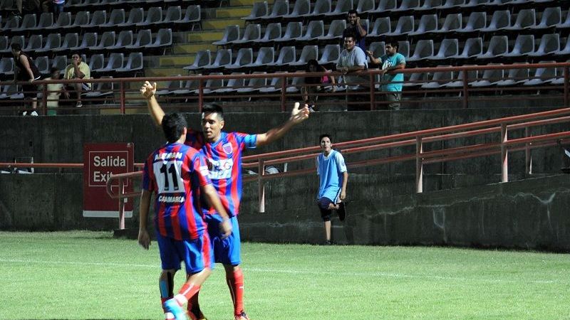 Tesorieri pegó primero ante Tráfico y ganó 5-3 en un partidazo