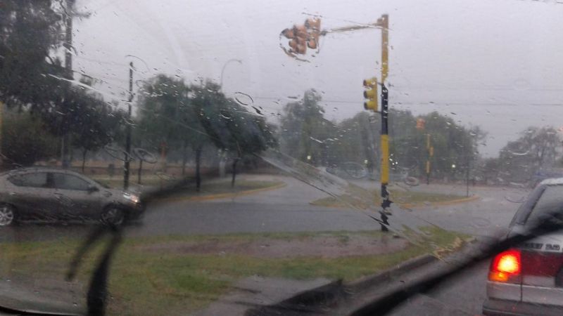 Llueve torrencialmente en el Valle Central