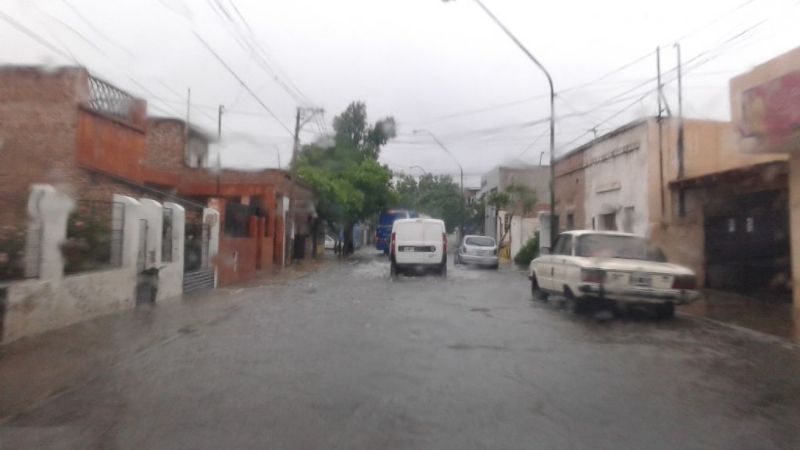 Llueve torrencialmente en el Valle Central