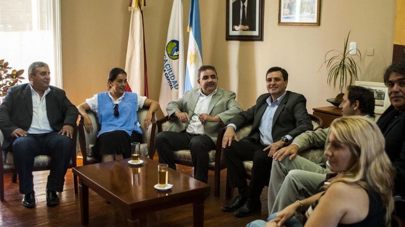 Tras el triunfo, Jalil recibió a los concejales del FPV