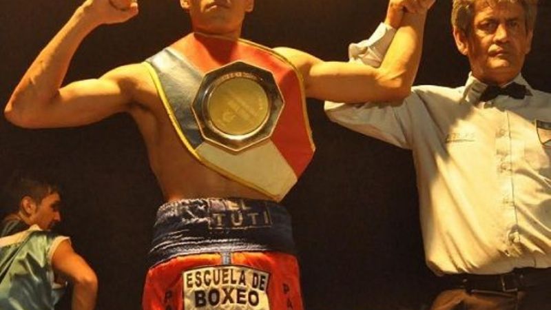 “Tuti” Figueroa, campeón Pluma por “un pelito”