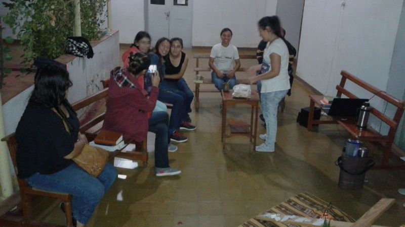 Lectio divina para jóvenes en la capilla Virgen Niña