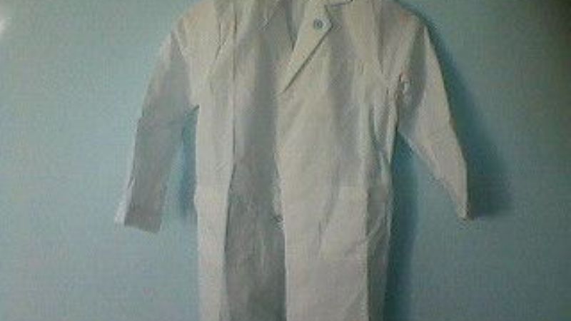 Entregaron guardapolvos a alumnos de El Alto