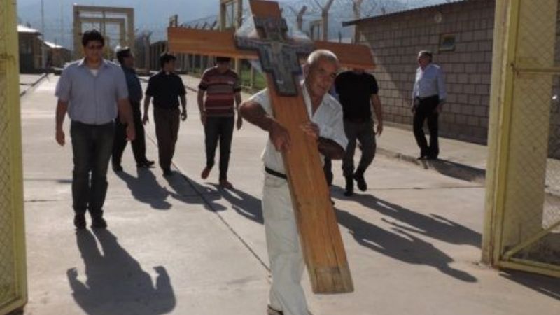 La Cruz bendecida por el Papa Francisco recorrió el Servicio Penitenciario