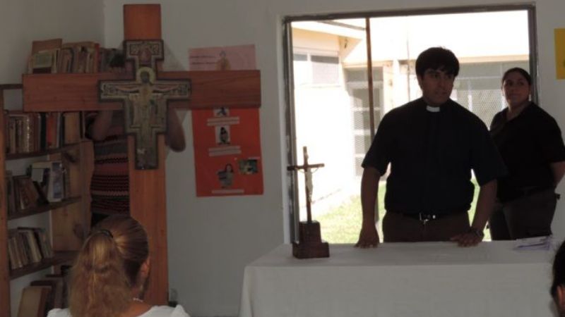 La Cruz bendecida por el Papa Francisco recorrió el Servicio Penitenciario