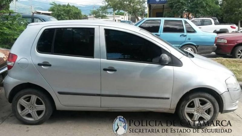 Aprehenden a un hombre y recuperan un auto robado