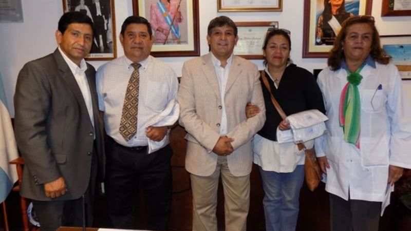 Más guardapolvos para escuelas de alta matrícula